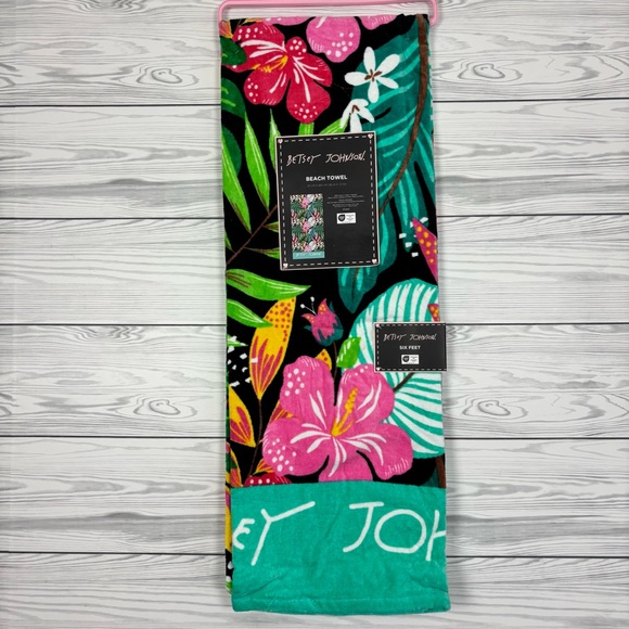 Betsey Johnson Other - Betsey Johnson Floral Hibiscus Beach Towel NWT